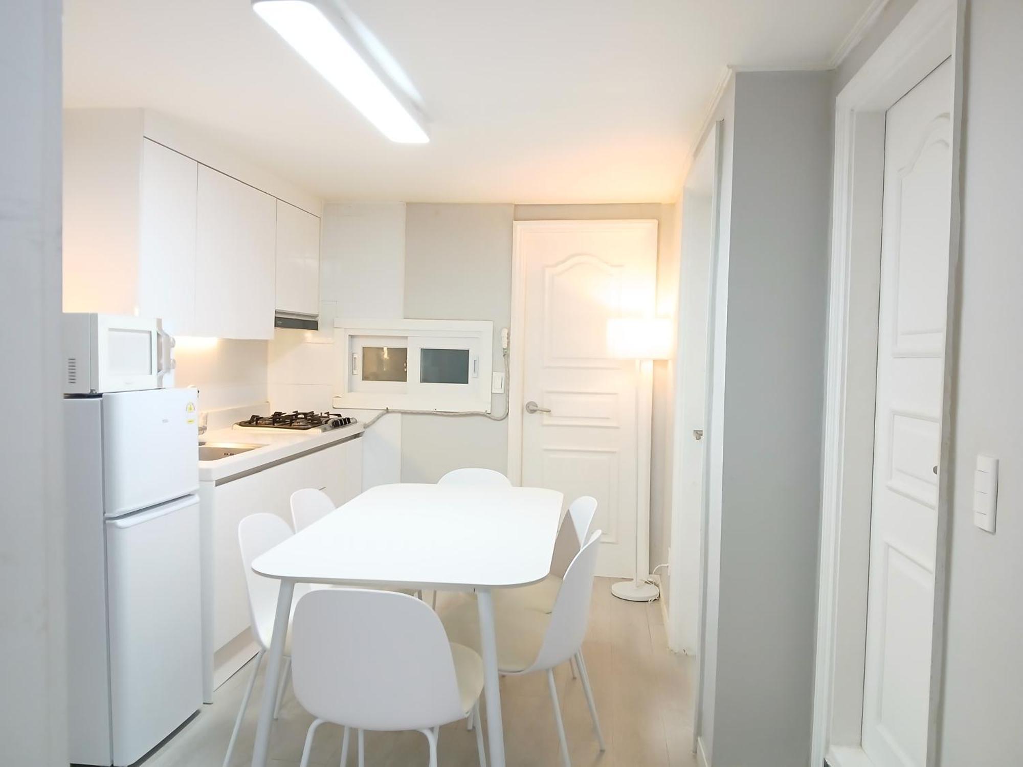 Villa Cheongdam Station Anuk House Seoul
